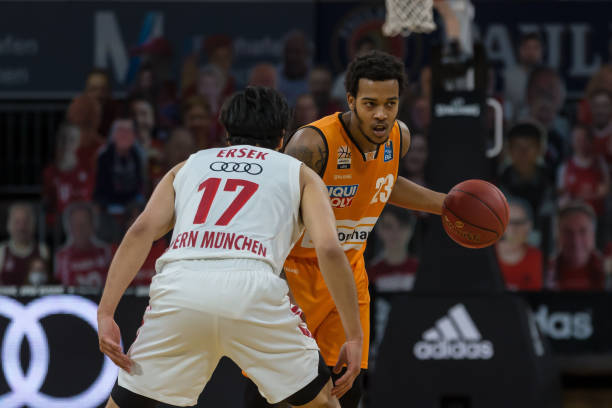 先掌握了钥 先掌握了钥